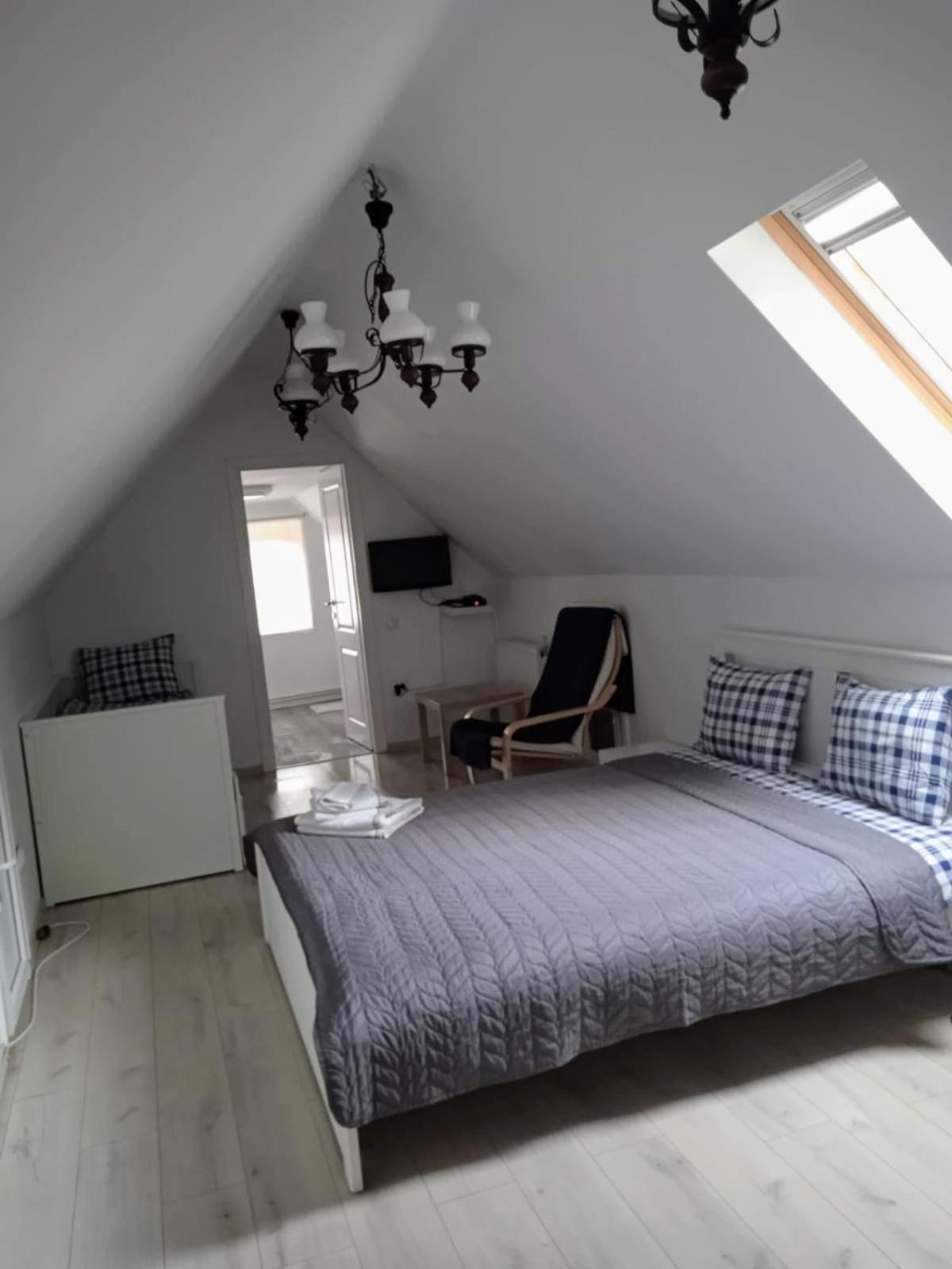 Casa Aris Lepsa Vrancea Hotell Exteriör bild