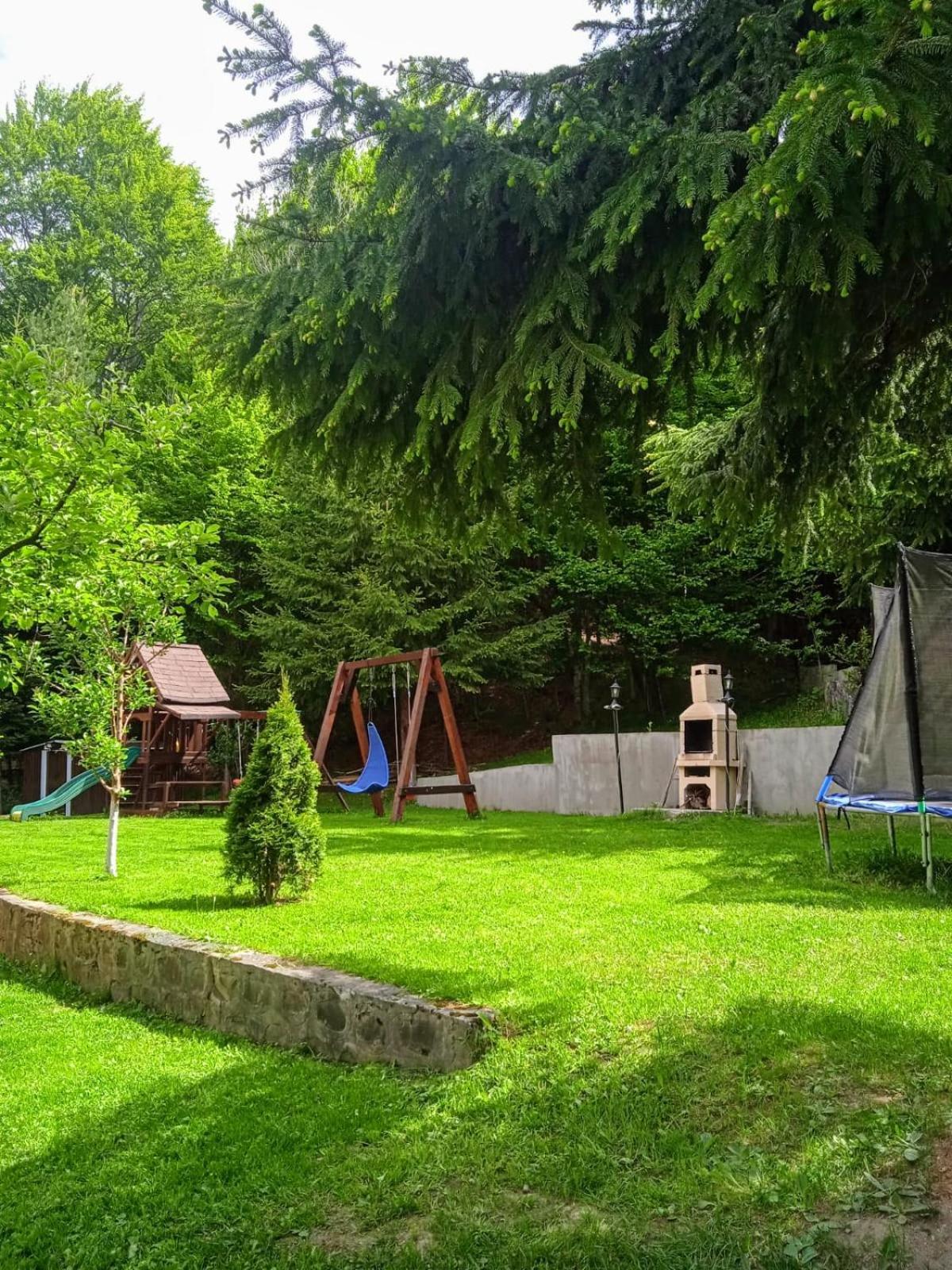 Casa Aris Lepsa Vrancea Hotell Exteriör bild